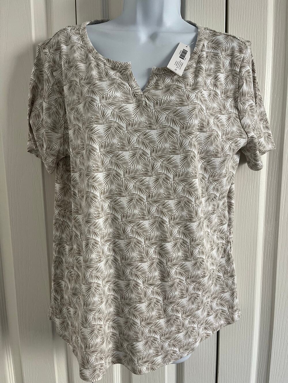 by Chico's Caribbean Palms Soffie Split NK Top SS Knit Pattern Sz2 L12US NWT